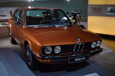  BMW -    