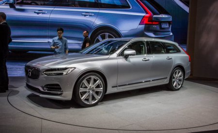 Volvo      V90