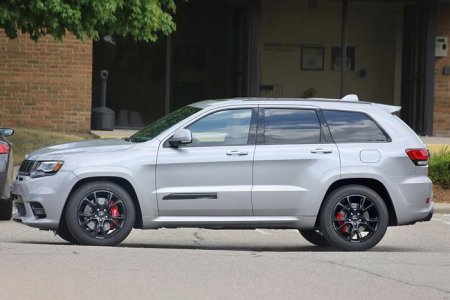  Jeep Grand Cherokee SRT    