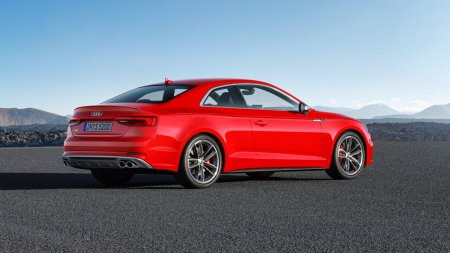 C     Audi S5  