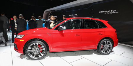  Audi SQ5    354 ..    