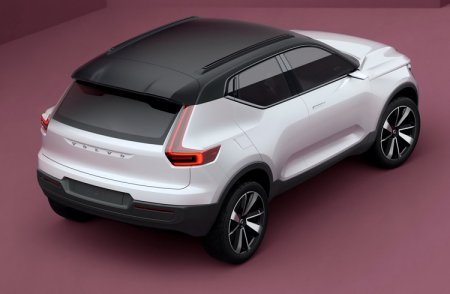   Volvo XC40    