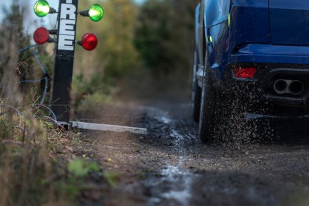 Range Rover Sport SVR    ,     .