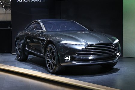     Aston Martin DBX