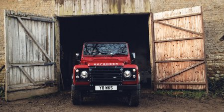  Land Rover Defender  400-  