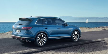  Volkswagen Touareg    Bentley