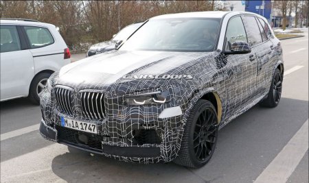 2019 BMW X5     Porsche Cayenne Turbo