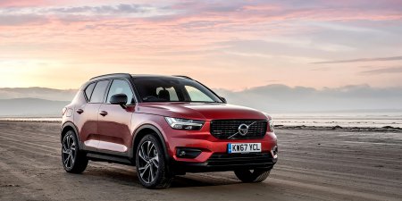  Volvo XC40     