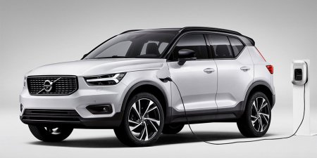 Volvo   c    XC40