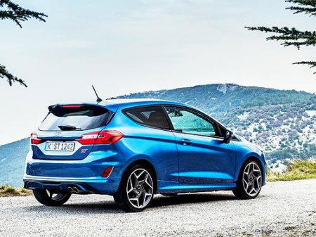 Ford Fiesta ST    200- 