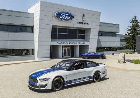     Ford Mustang      NASCAR