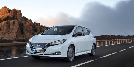  Nissan Leaf        