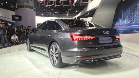В Китае представили удлиненную модификацию Audi A6L