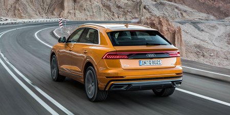   Audi Q8     