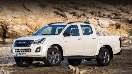  Isuzu D-Max    3,0-  