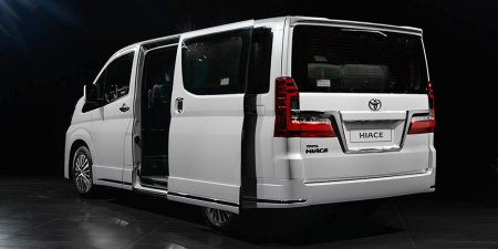 VIP-   Toyota Hiace     