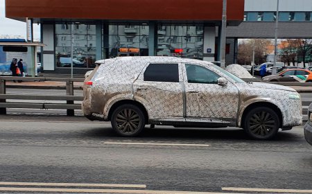 Кроссовер Nissan Pathfinder нового поколения был замечен на дорожных тестах в Москве