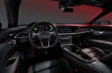 Audi     e-tron GT