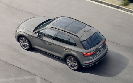         Audi Q5      SQ5