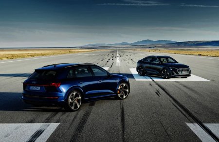 Audi     e-tron S  e-tron S Sportback